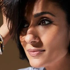 Anita Rani Shakti Diamond Nose Stud 8 Anita Rani Shakti Diamond Nose Stud -Carrie Elizabeth 230914 CEJ Anita 14802 v11 scaled