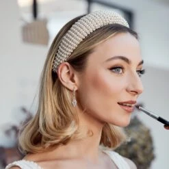 Elodie Pearl & Crystal Embellished Wide Headband 10 Elodie Pearl & Crystal Embellished Wide Headband -Carrie Elizabeth 240126 CEJ Bridal 3448 v11 scaled