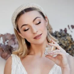 Elodie Pearl & Crystal Embellished Wide Headband 11 Elodie Pearl & Crystal Embellished Wide Headband -Carrie Elizabeth 240126 CEJ Bridal 3478 v11 scaled