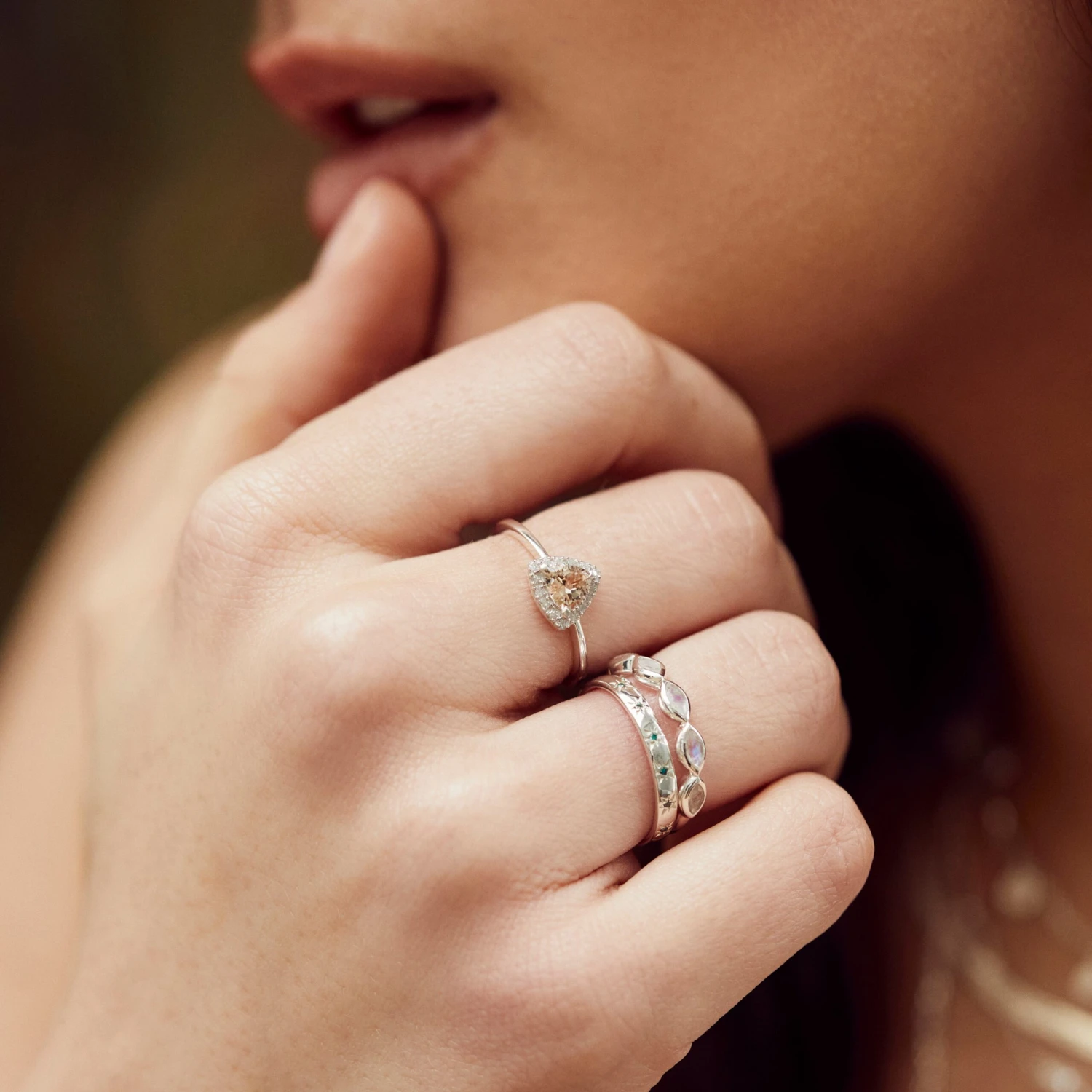 Simple Star Set Blue Diamond Band 2 Simple Star Set Blue Diamond Band - Image 2