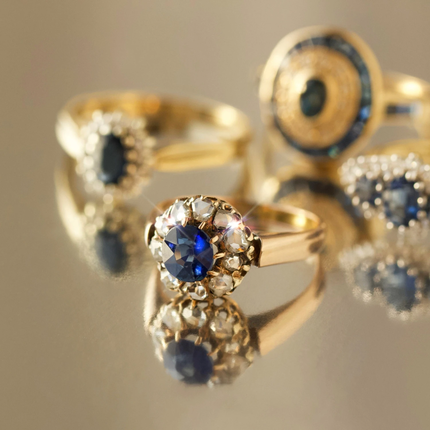 Vintage 18k Solid Rose Gold Sapphire And Rose Cut Diamond Ring - UK Size J 5 Vintage 18k Solid Rose Gold Sapphire And Rose Cut Diamond Ring - UK Size J - Image 5