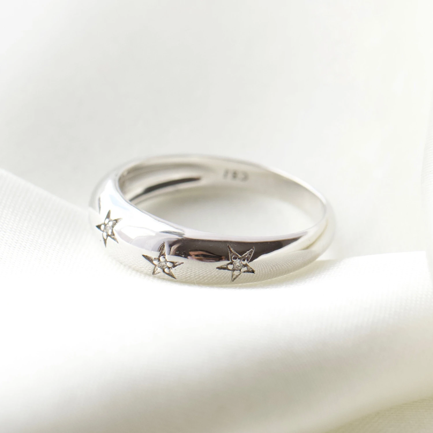 Chunky Star Set Diamond Band 3 Chunky Star Set Diamond Band - Image 3