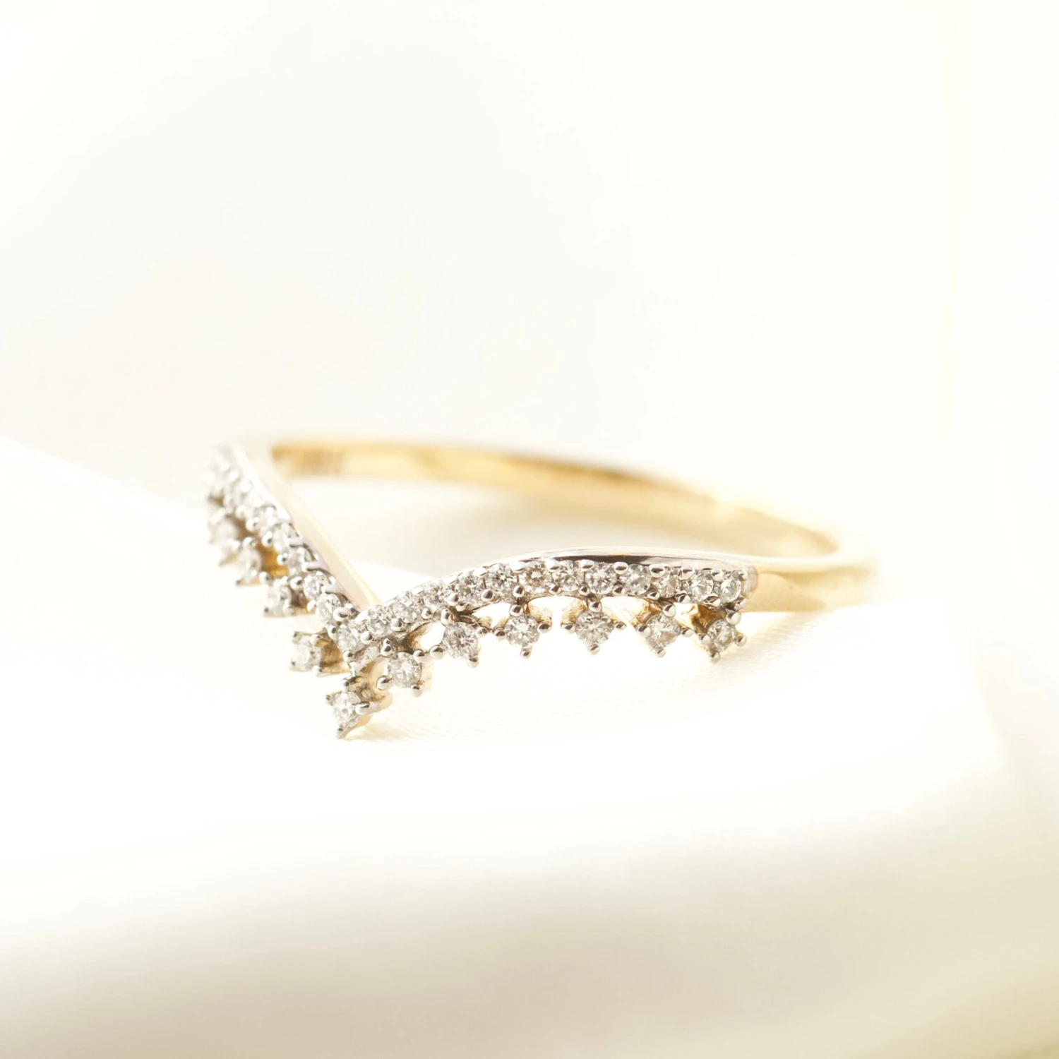 Tiara Diamond Band 3 Tiara Diamond Band - Image 3