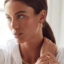 Chunky Croissant Vintage Hoops 17 Chunky Croissant Vintage Hoops -Carrie Elizabeth CarrieElizabethJewelleryAW23230816 CEJ AW23 campaign 7932 v2 sq