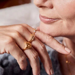 Diamond Star Set Signet Ring -Carrie Elizabeth CarrieElizabethJewelleryAW23230816 CEJ AW23 campaign 8291 v1 sq