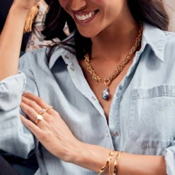 Baroque Black Pearl Chunky Chain Necklace 12 Baroque Black Pearl Chunky Chain Necklace -Carrie Elizabeth CarrieElizabethJewelleryAW23230816 CEJ AW23 campaign 8323 v1 sq