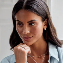 Vintage Huggie Hoop -Carrie Elizabeth CarrieElizabethJewelleryAW23230816 CEJ AW23 campaign 8425 v1 sq