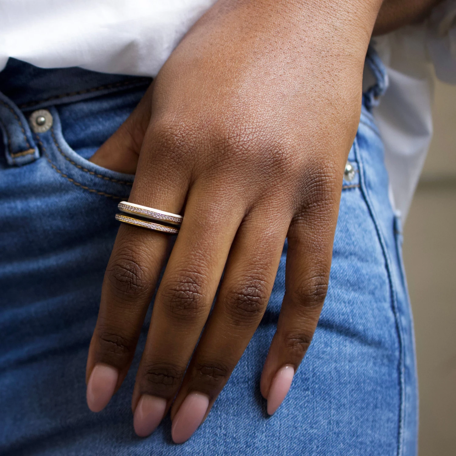 Eva Enamel & Zircon Eternity Band 4 Eva Enamel & Zircon Eternity Band - Image 4