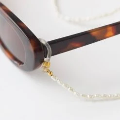 Pearl Sunglasses Chain -Carrie Elizabeth IMG 4297copy scaled