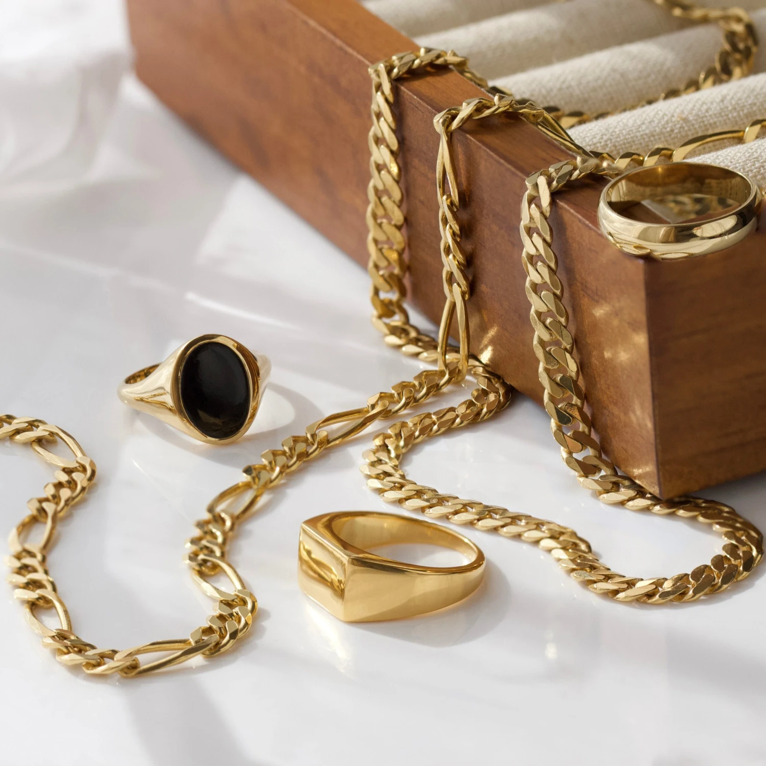 Mens Onyx Oval Signet Ring 9 Mens Onyx Oval Signet Ring - Image 9