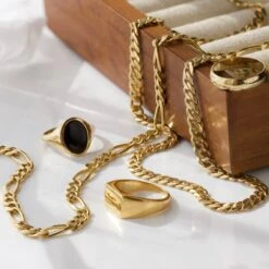 Mens Figaro Chain 14 Mens Figaro Chain -Carrie Elizabeth IMG 5136copy2 fbc5d1c9 7fbd 4a86 bfe7 7aafd7afd623 scaled