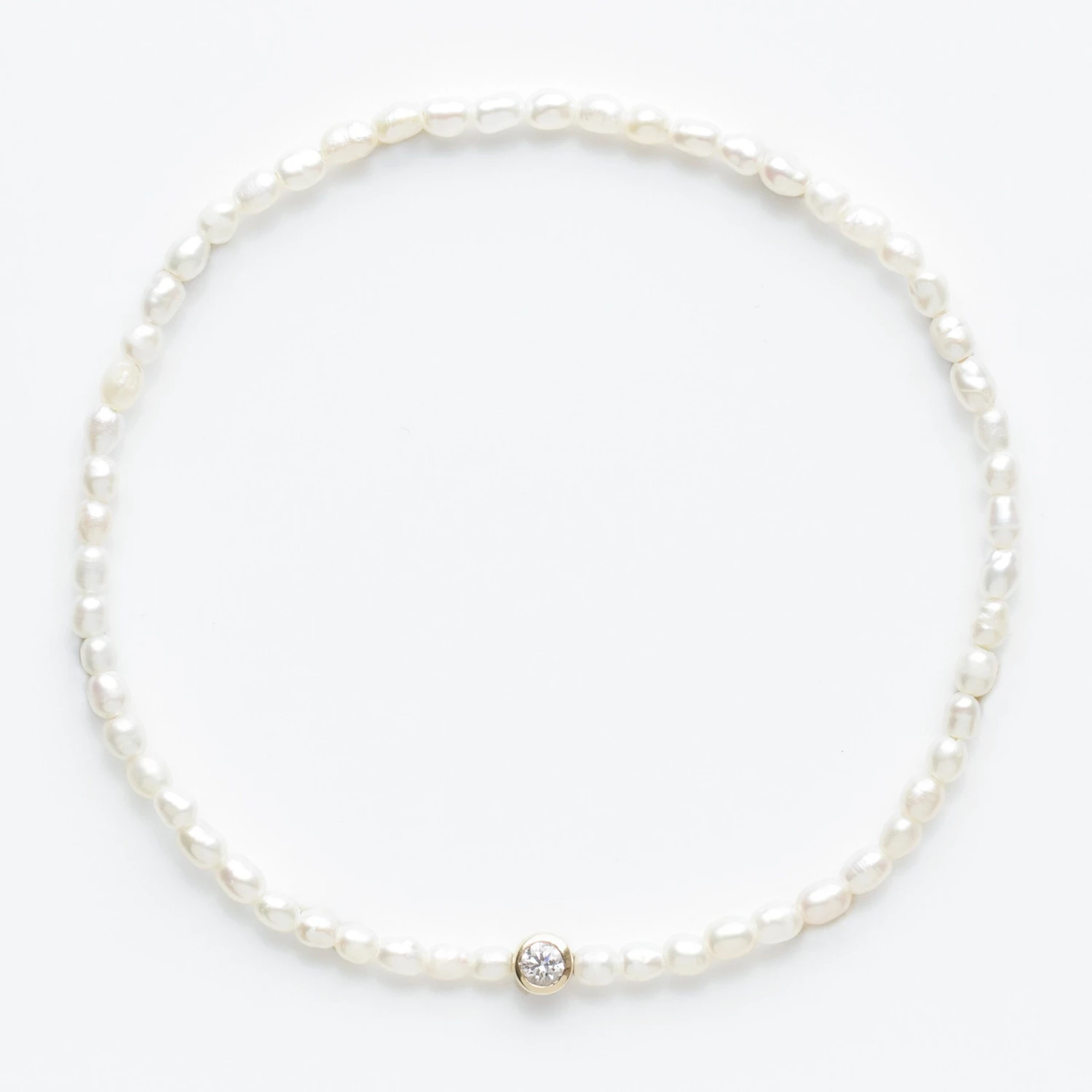 Solitaire Diamond Pearl Beaded Stretch Bracelet 1 Solitaire Diamond Pearl Beaded Stretch Bracelet