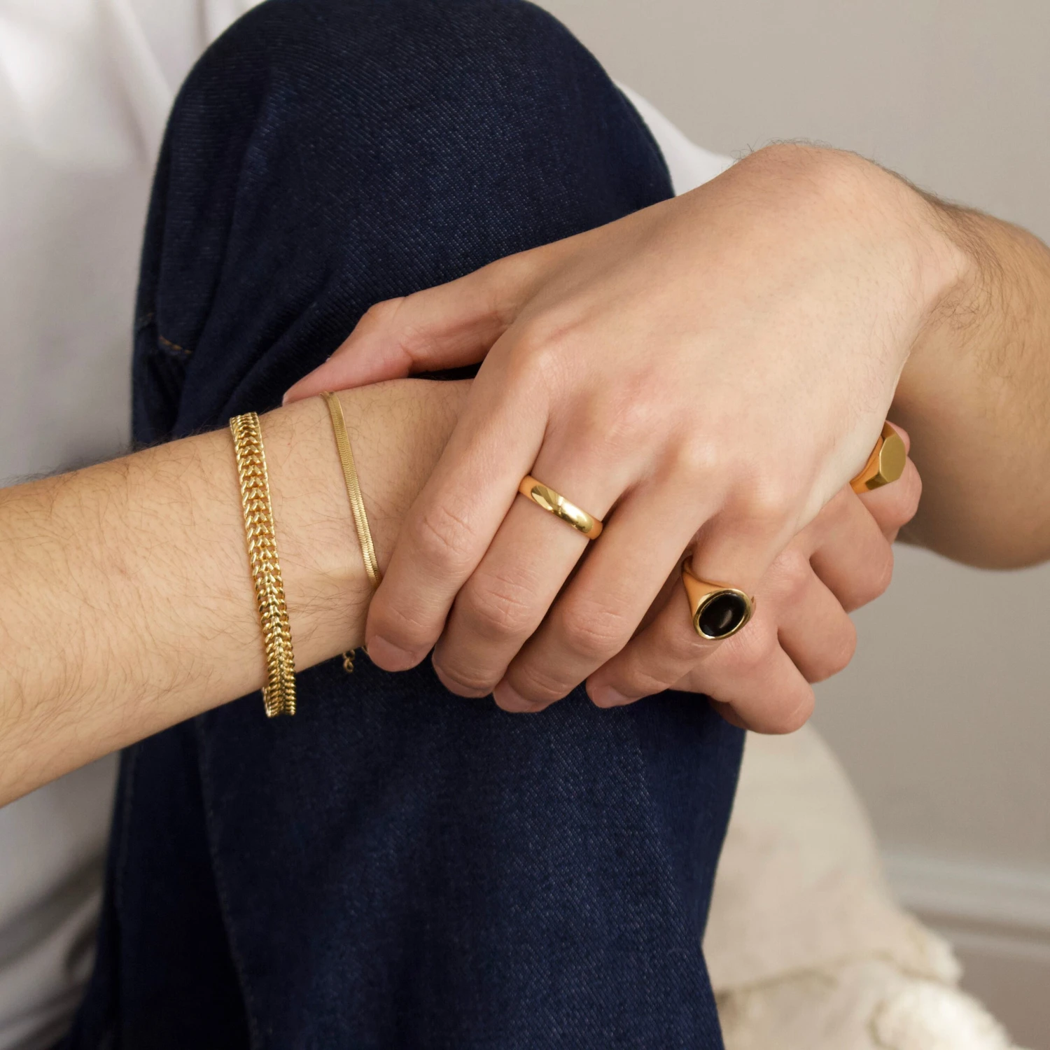 Mens Onyx Oval Signet Ring 6 Mens Onyx Oval Signet Ring - Image 6