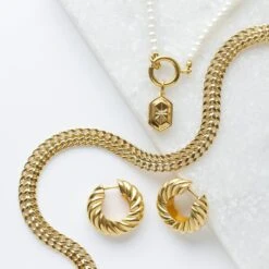 Wide Vintage Luxe Woven Chain -Carrie Elizabeth IMG 7432copy3 6679e52b 7524 4ed3 a8d6 7ca185bcac28 scaled