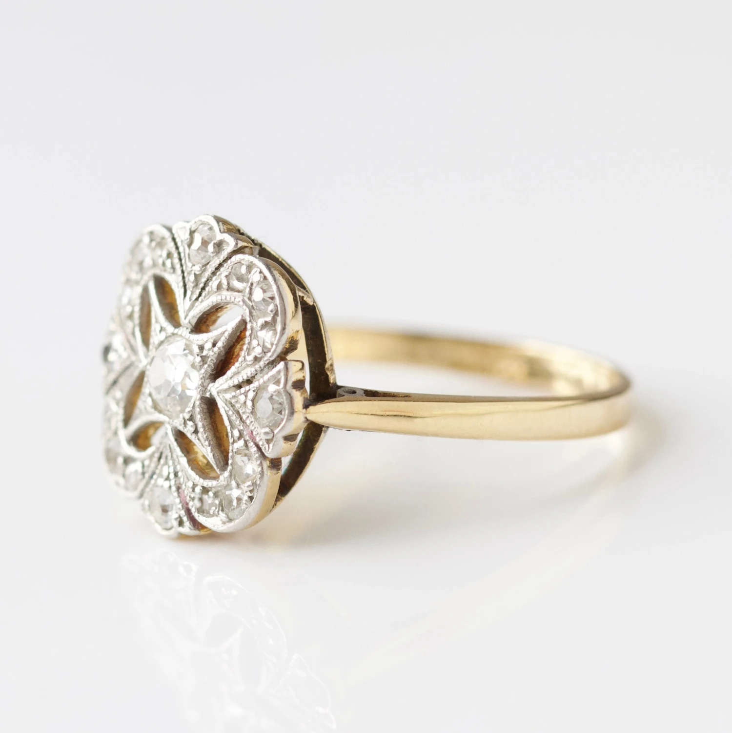 Vintage 18k Yellow Gold Diamond Ring - Uk Size K 1/2 6 Vintage 18k Yellow Gold Diamond Ring - Uk Size K 1/2 - Image 6