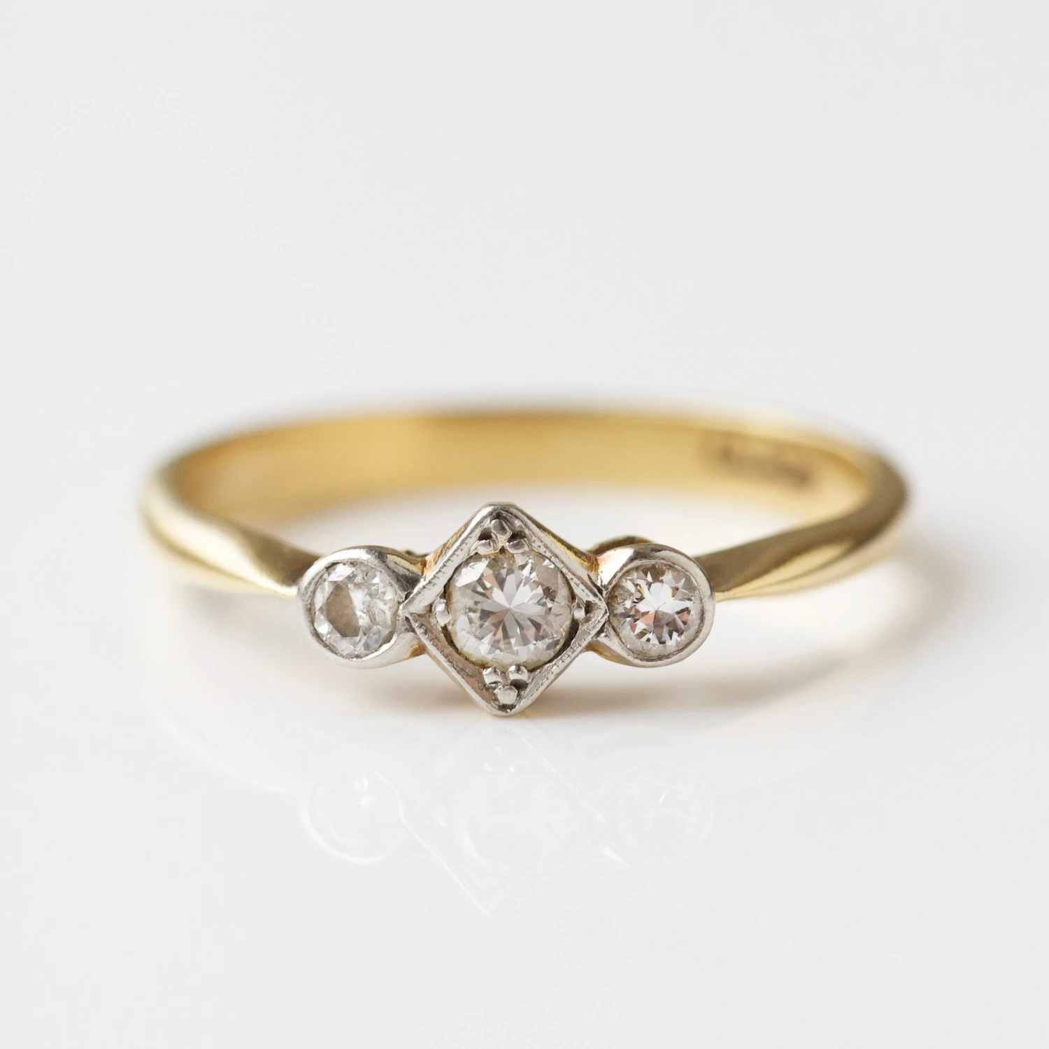 Vintage 18k Yellow Gold Diamond Ring - Uk Size O 1 Vintage 18k Yellow Gold Diamond Ring - Uk Size O