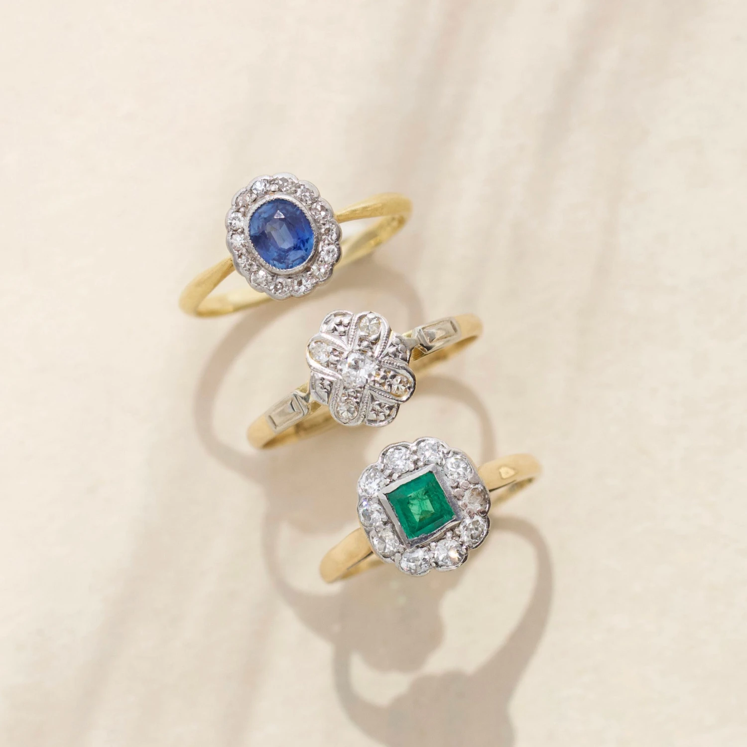 Vintage 18k Yellow Gold Sapphire And Diamond Ring - Uk Size M 1/2 3 Vintage 18k Yellow Gold Sapphire And Diamond Ring - Uk Size M 1/2 - Image 3