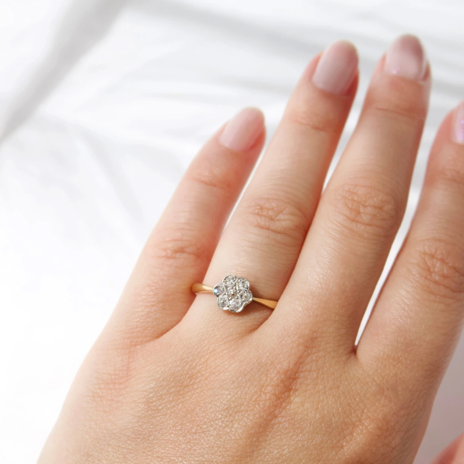 Vintage 18k Yellow Gold Diamond Ring - Uk Size Q 2 Vintage 18k Yellow Gold Diamond Ring - Uk Size Q - Image 2