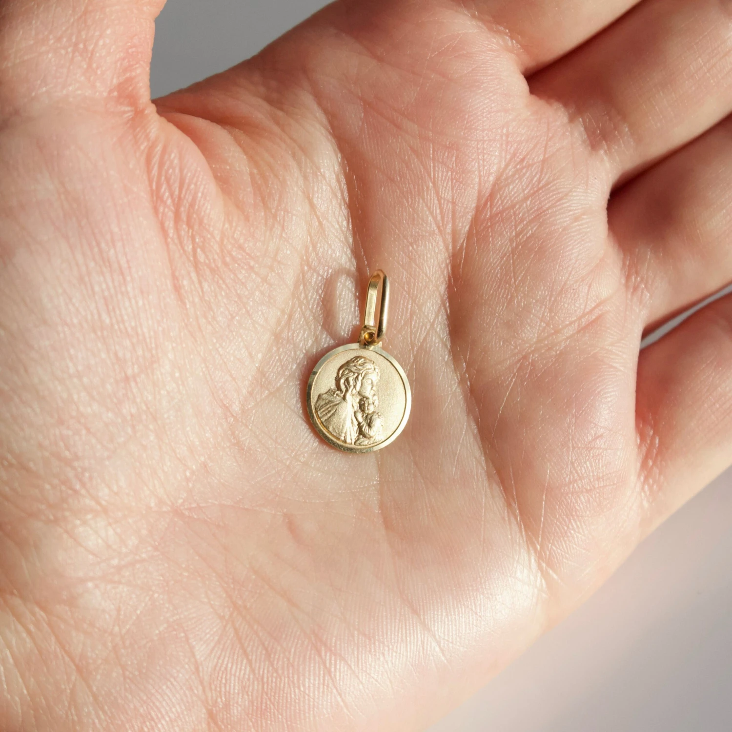 Mother With Child Pendant 9 Mother With Child Pendant - Image 9