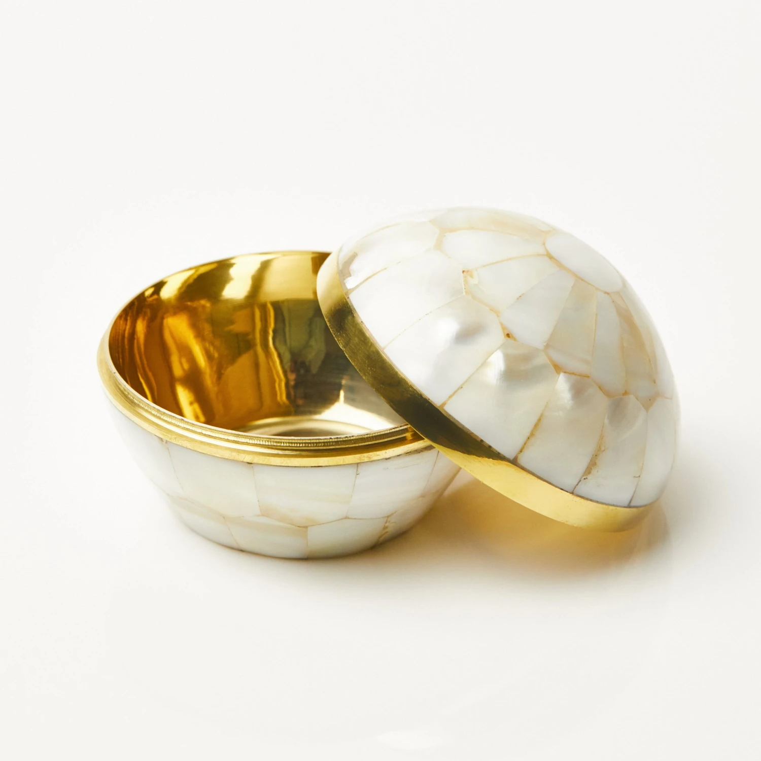 Medium Mother Of Pearl Trinket Pot 2 Medium Mother Of Pearl Trinket Pot - Image 2