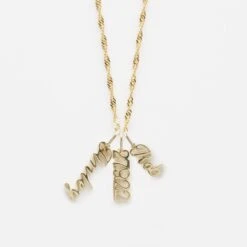 Custom Made Say My Name Charm -Carrie Elizabeth NamePlate1 scaled