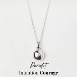 Zoe Sugg Intentions Star Set Mini Locket -Carrie Elizabeth PeridotIntentionCourageCarrieElizabethxZoeSuggIntentionscollectiongemstonejewellery 5