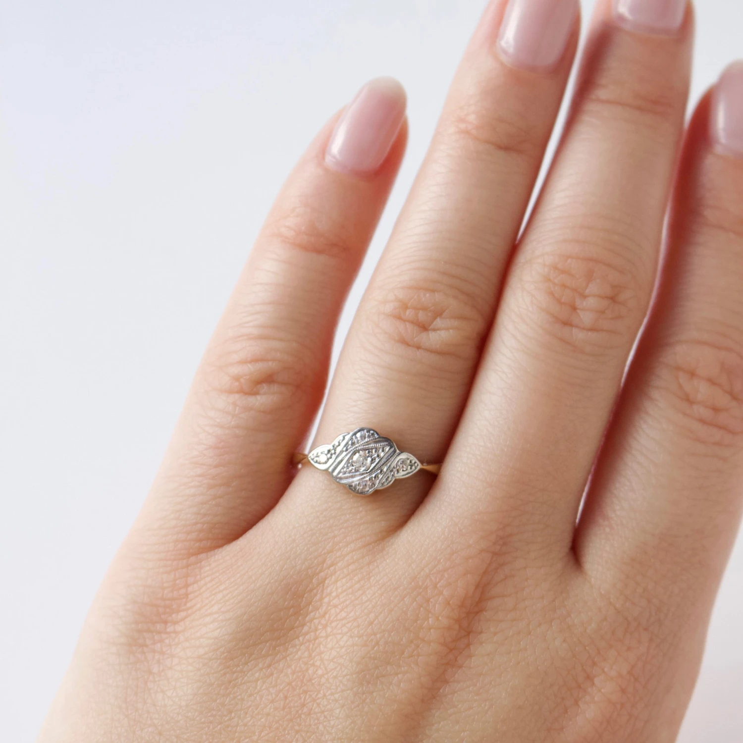 Vintage 18k Solid Yellow Gold And Platinum Diamond Ring - Size N 2 Vintage 18k Solid Yellow Gold And Platinum Diamond Ring - Size N - Image 2