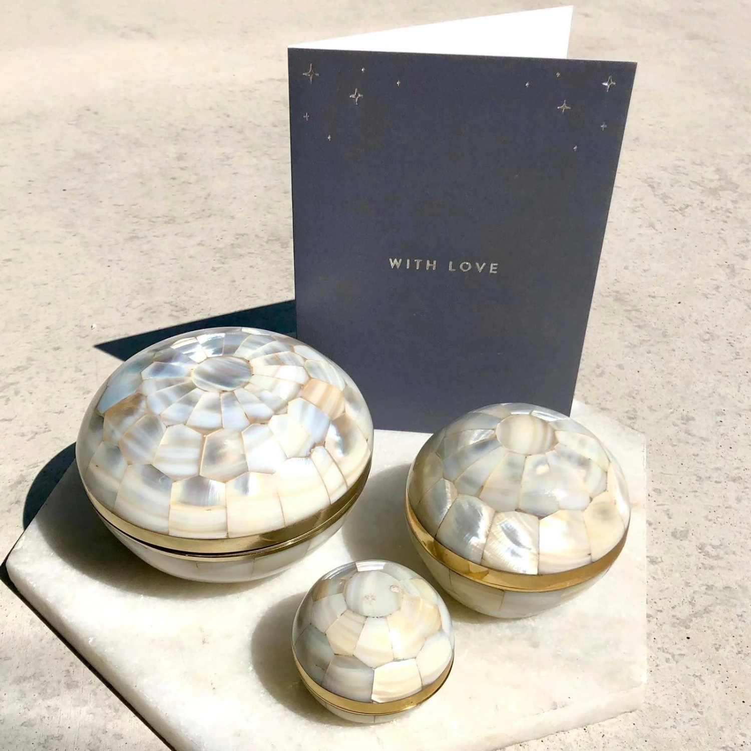 Large Mother Of Pearl Trinket Pot 7 Large Mother Of Pearl Trinket Pot - Image 7