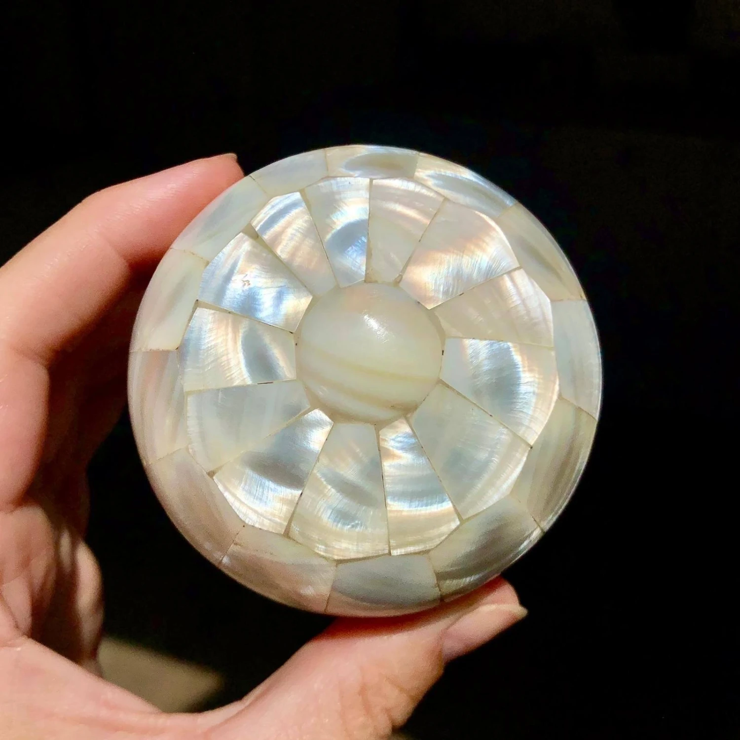 Medium Mother Of Pearl Trinket Pot 3 Medium Mother Of Pearl Trinket Pot - Image 3